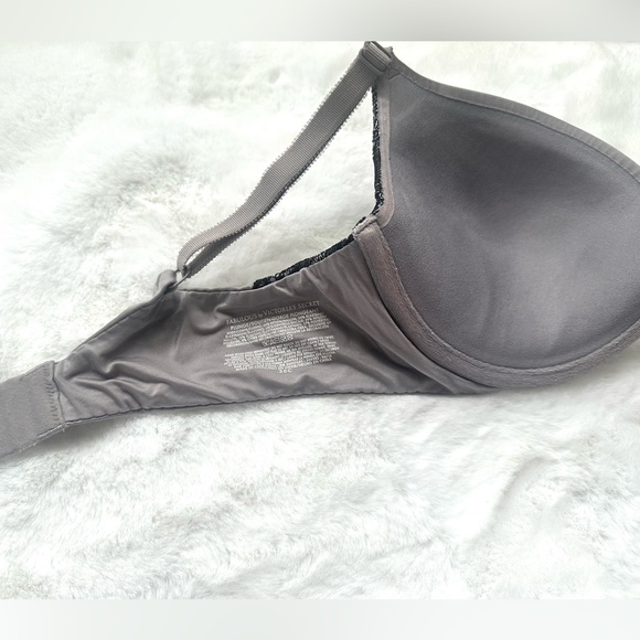 Victoria’s Secret Plunge Bra 36C - Picture 8 of 10